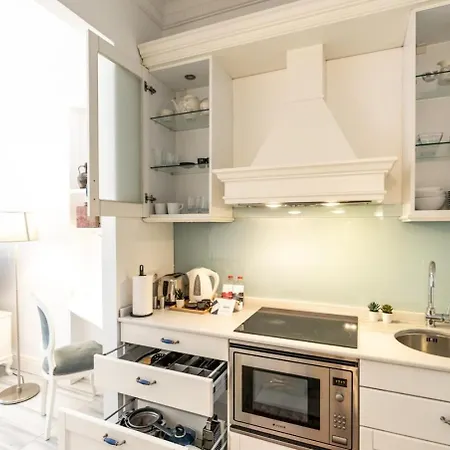Apartment Designer 1-bdr In Trendy Neighborhood Istanbul
