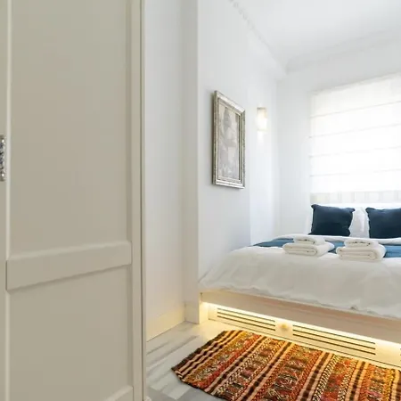 Apartment Designer 1-bdr In Trendy Neighborhood